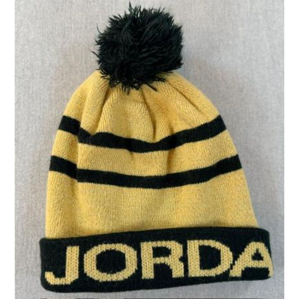 Jordan Beanie Youth Pom Pom Black and gold, One Size